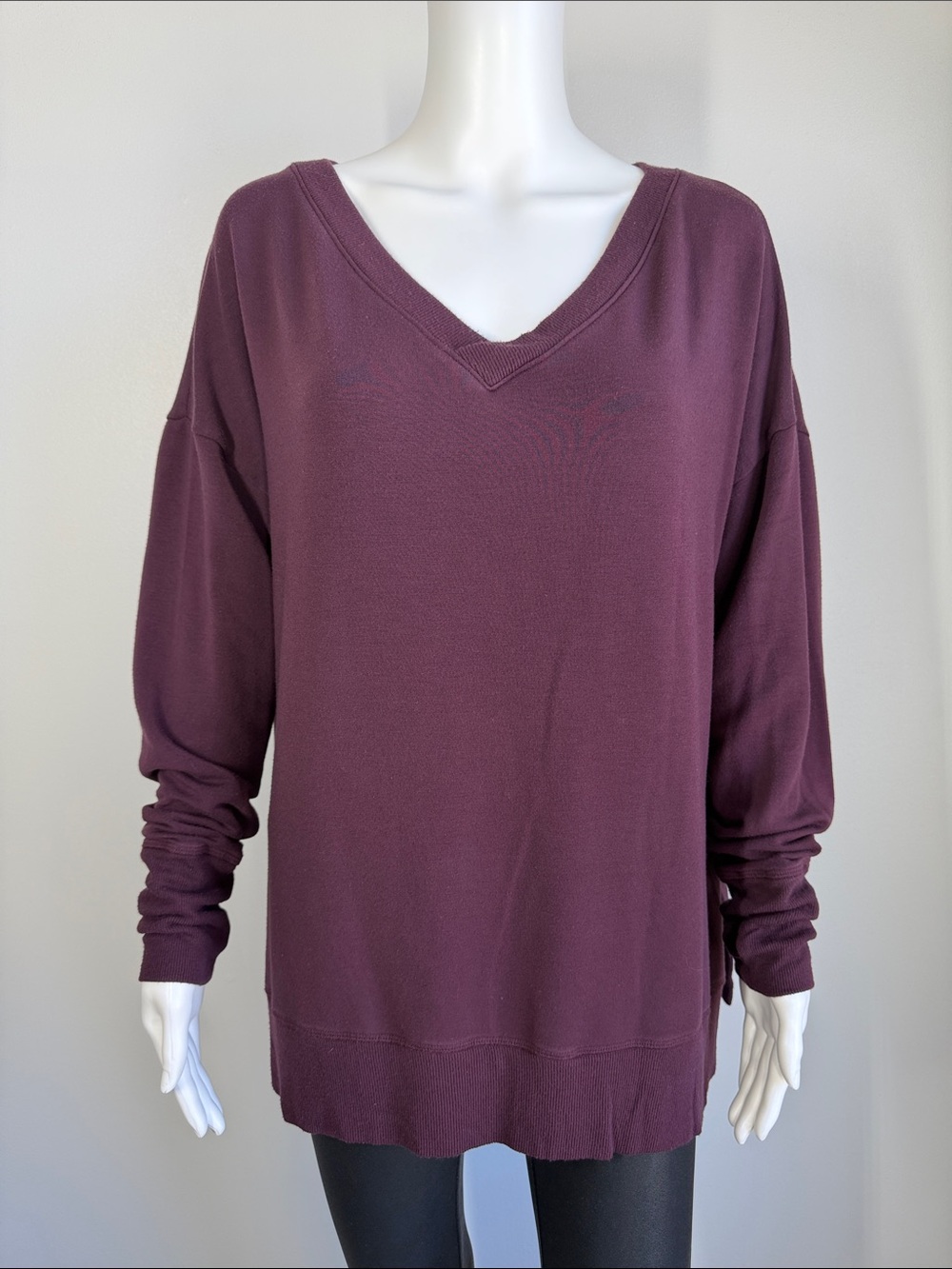 Athleta Coaster Luxe V-Neck Sweatshirt in Plum - Size L
